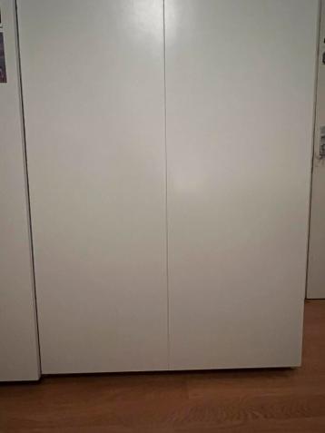 Ikea Pax kast wit 2m - schuifdeuren - afbeelding 3 Ikea Pax kast wit 2m - schuifdeuren - afbeelding 3