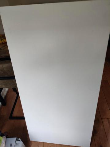Bureaublad 160x80cm met bijbehorende poten (geen schroeven) - afbeelding 1 Bureaublad 160x80cm met bijbehorende poten (geen schroeven) - afbeelding 1