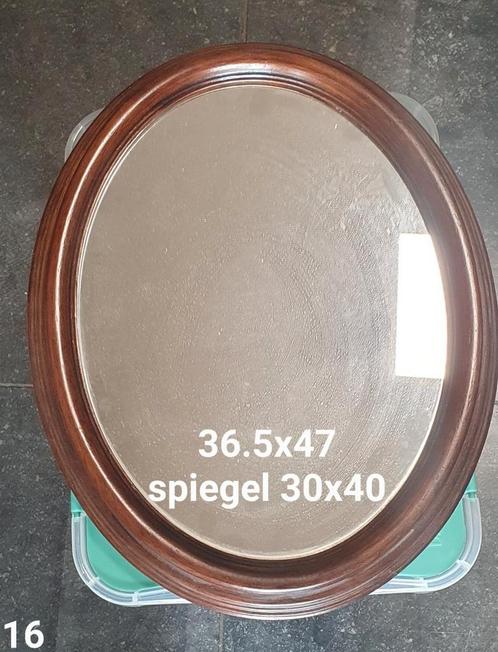 Brocante ovale spiegel met eikenhouten sierlijst, Huis en Inrichting, Woonaccessoires | Spiegels, Gebruikt, Minder dan 50 cm, Minder dan 100 cm