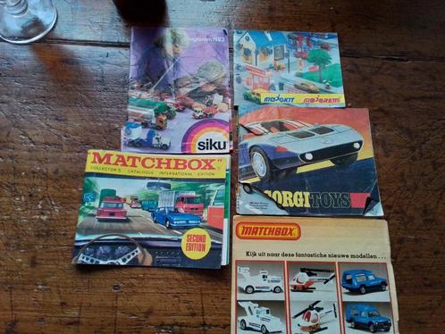 Corgi toys matchbox majorette catalogus, Hobby en Vrije tijd, Modelauto's | 1:87, Gebruikt, Corgi, Ophalen of Verzenden