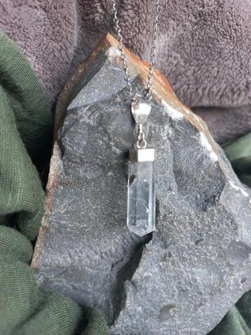 Bergkristal met Toermalijn in zilver gedoopt 