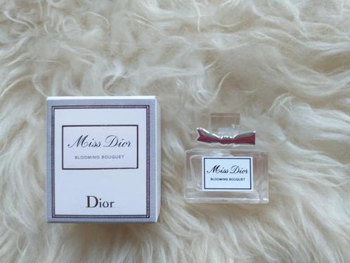 Luxe miniatuur Miss Dior Blooming Bouquet voor €14,95, Sieraden, Tassen en Uiterlijk, Uiterlijk | Parfum, Nieuw, Ophalen of Verzenden