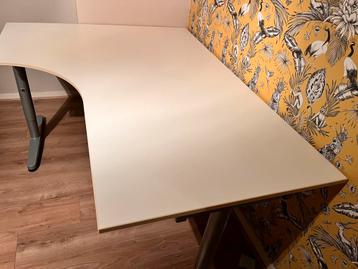 Ikea hoek bureau (type galant) - afbeelding 3 Ikea hoek bureau (type galant) - afbeelding 3