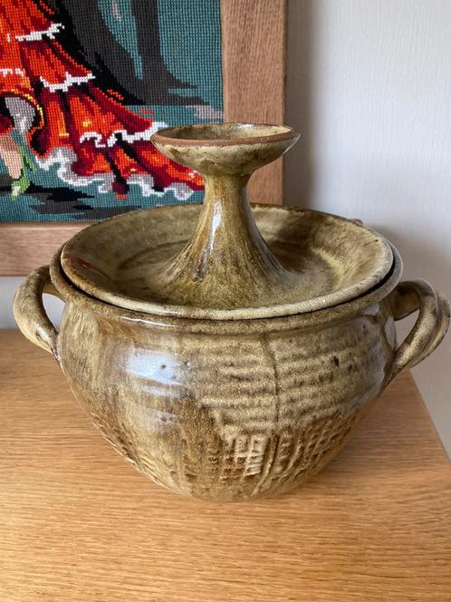 Vintage aardewerk pot groen/bruin gesigneerd, Antiek en Kunst, Antiek | Keramiek en Aardewerk, Ophalen of Verzenden