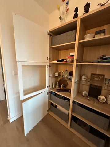 Mooie IKEA Besta Wandkast met Glazen Deurtjes - afbeelding 6 Mooie IKEA Besta Wandkast met Glazen Deurtjes - afbeelding 6