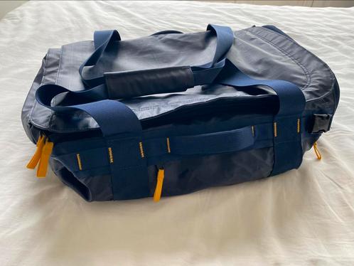 North Face Duffelbag 42L, Sieraden, Tassen en Uiterlijk, Tassen | Reistassen en Weekendtassen, Zo goed als nieuw, Blauw, 40 tot 60 cm