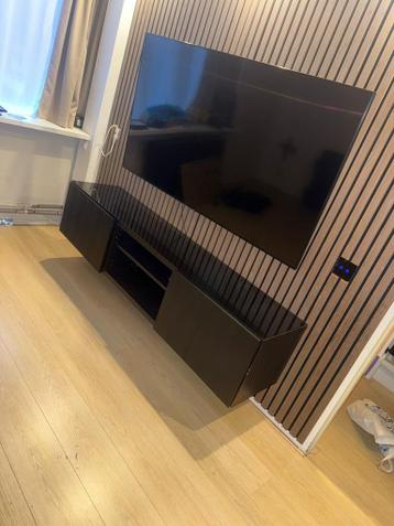 IKEA Besta TV Meubel Zwart + Glasplaat - afbeelding 1 IKEA Besta TV Meubel Zwart + Glasplaat - afbeelding 1