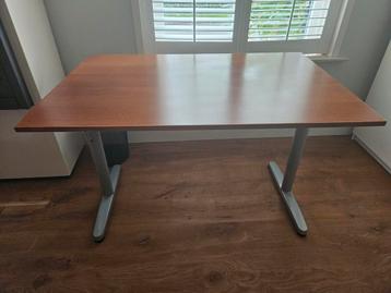 IKEA bureau galant 1.20m-0.80m - afbeelding 7 IKEA bureau galant 1.20m-0.80m - afbeelding 7