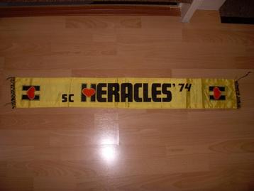 Oude sjaal S.C Heracles '74 uit Almelo jaren 70 