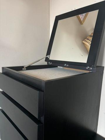 Hoge zwarte MALM kast ikea 6 lades - afbeelding 2 Hoge zwarte MALM kast ikea 6 lades - afbeelding 2