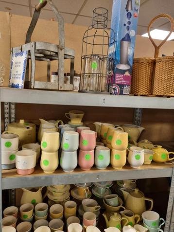 zeer veel Pastel servies van Regout Societee ceramique 