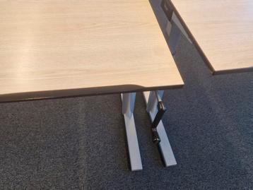 Gispen TM bureaus met slinger / zwengel ( ACTIE ) - afbeelding 3 Gispen TM bureaus met slinger / zwengel ( ACTIE ) - afbeelding 3