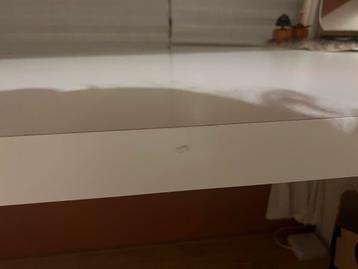 Ikea Malm Bureau - Gebruikt - afbeelding 2 Ikea Malm Bureau - Gebruikt - afbeelding 2