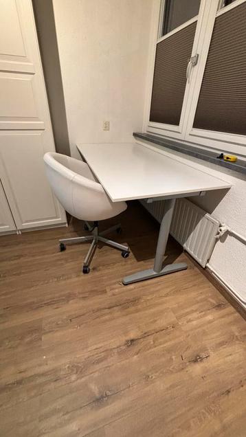 Bureau Ikea ‘GALANT’ 80x160 incl bureaustoel - afbeelding 1 Bureau Ikea ‘GALANT’ 80x160 incl bureaustoel - afbeelding 1