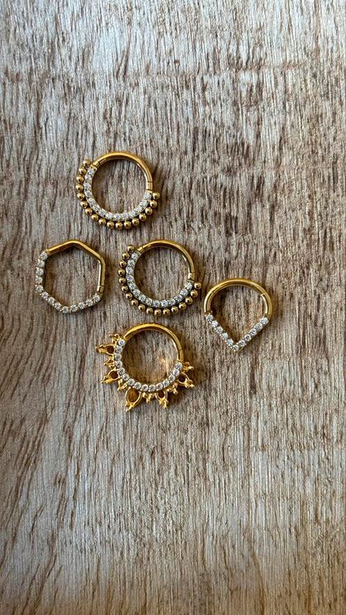 Titanium goud kleur daith/tragus/ring piercings maat 8mm, Sieraden, Tassen en Uiterlijk, Piercings, Nieuw, Oor- of Traguspiercing