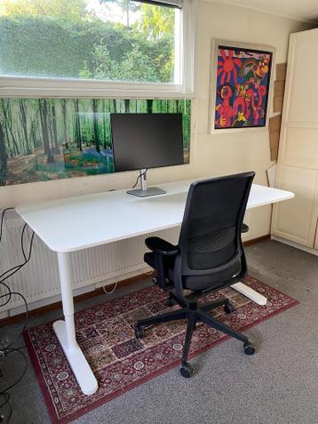 ZGAN IKEA Bureau BEKANT - 160 bij 80 cm - afbeelding 1 ZGAN IKEA Bureau BEKANT - 160 bij 80 cm - afbeelding 1