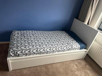MALM IKEA 1P bed Frame hoog ,wit 90x200cm met 2 lades - afbeelding 1 MALM IKEA 1P bed Frame hoog ,wit 90x200cm met 2 lades - afbeelding 1