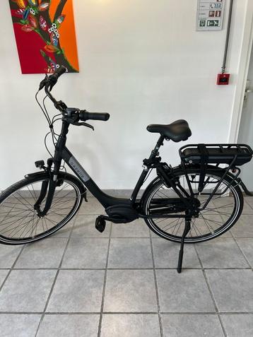 GAZELLE PARIS C7+NIEUW-BUITENKANS NIEUWPRIJS IS €2699 FIETS