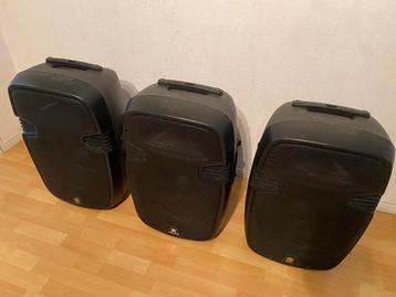 3 speakers SPJ-PA915 700watt accu