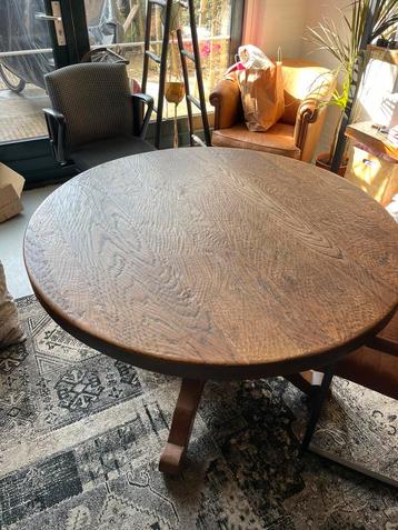Zware (denk eiken)houten tafel 118cm