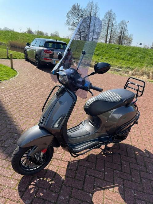 Vespa Sprint - UNIEK - custom build!, Fietsen en Brommers, Scooters | Vespa, Zo goed als nieuw, Vespa S, Maximaal 25 km/u, Benzine