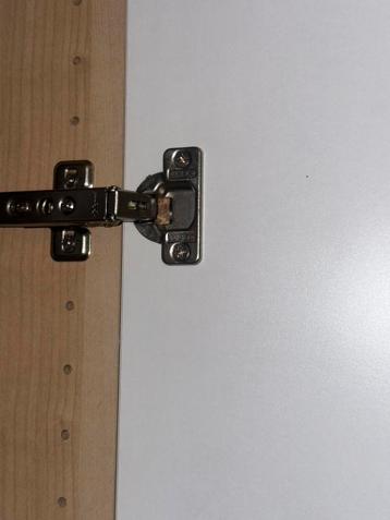 Ikea Pax deuren hoogglans wit 50x229 cm - afbeelding 8 Ikea Pax deuren hoogglans wit 50x229 cm - afbeelding 8