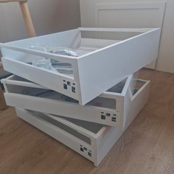3 IKEA Keukenladen + Scharnieren (4 stuks) - afbeelding 2 3 IKEA Keukenladen + Scharnieren (4 stuks) - afbeelding 2