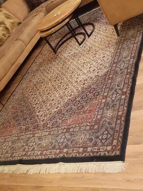 Perzische tapijt handgeknoopt., Huis en Inrichting, Stoffering | Tapijten en Kleden, Zo goed als nieuw, 200 cm of meer, Rechthoekig
