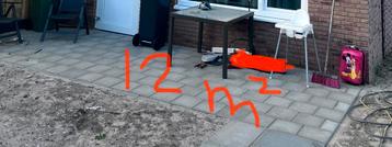 Gratis terras tegels ongeveer 12 vierkante meter