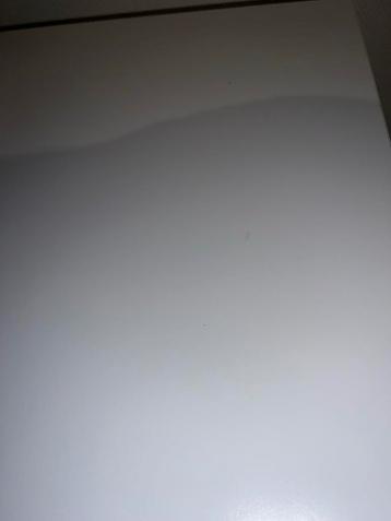 Ikea Malm Bureau - Gebruikt - afbeelding 5 Ikea Malm Bureau - Gebruikt - afbeelding 5