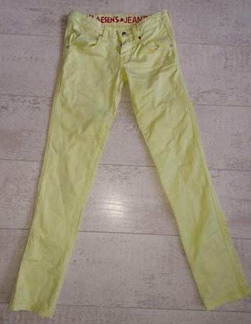 Gele spijkerbroek van Claesen's maat 134/140