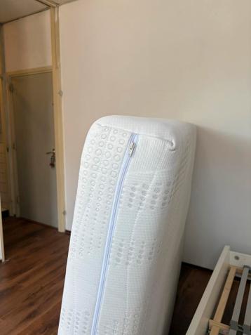 Bedframe Malm ikea 140x200 - afbeelding 14 Bedframe Malm ikea 140x200 - afbeelding 14