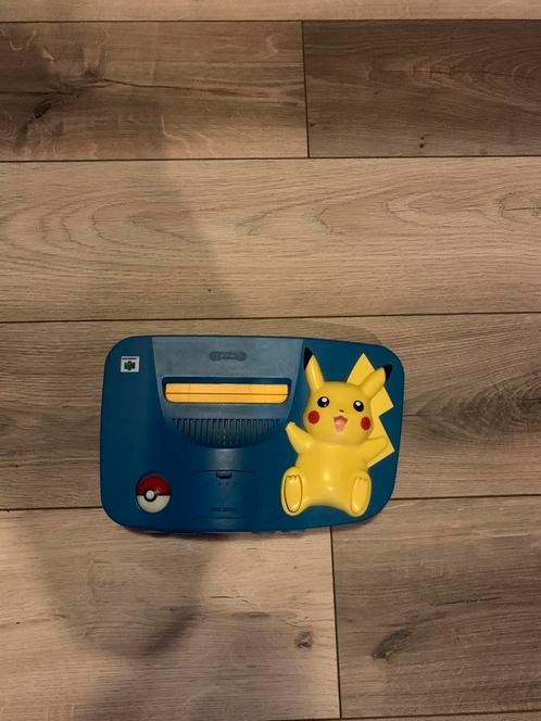Japanse Nintendo 64 Pikachu + Pokémon snap!, Spelcomputers en Games, Spelcomputers | Nintendo 64, Zo goed als nieuw, Met 1 controller