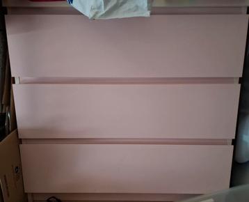 IKEA Malm Roze Kast - 3 Lades - afbeelding 1 IKEA Malm Roze Kast - 3 Lades - afbeelding 1