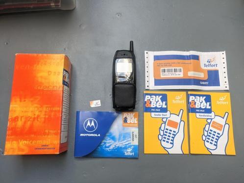 Motorola M3688 met doos - Vintage Mobiele Telefoon, GSM, Telecommunicatie, Mobiele telefoons | Motorola, Gebruikt, Zonder abonnement