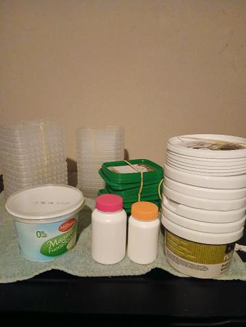 Gratis Lege plastick potjes met deksel