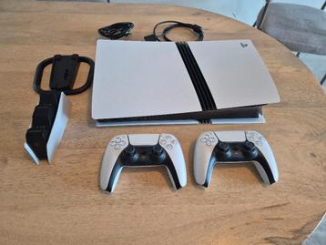 PlayStation 5 Pro Digital + 2 Controllers + Laadstation