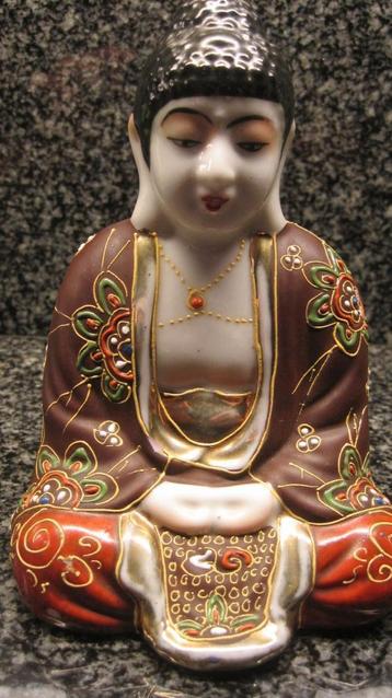 Boeddha van Japans porselein