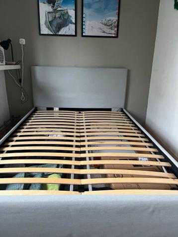 Ikea Gladstad bed 140x200 + Valevag matras (nieuwprijs €488) - afbeelding 2 Ikea Gladstad bed 140x200 + Valevag matras (nieuwprijs €488) - afbeelding 2