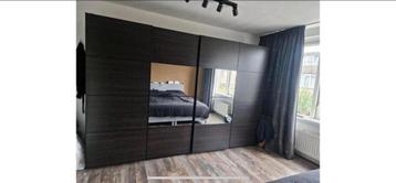 IKEA Pax Schuifdeuren Bruin (2 zonder, 2 met spiegel) - afbeelding 1 IKEA Pax Schuifdeuren Bruin (2 zonder, 2 met spiegel) - afbeelding 1