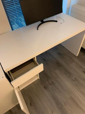IKEA Malm Bureau - Perfect voor Thuiswerken! - afbeelding 5 IKEA Malm Bureau - Perfect voor Thuiswerken! - afbeelding 5