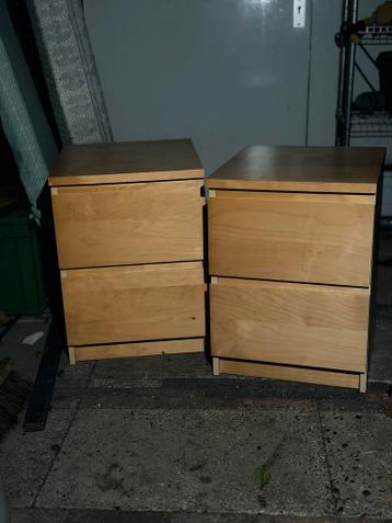 2 Nachtkastjes in goede staat - Afmetingen zie foto