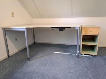 Ikea Effectiv bureau - afbeelding 3 Ikea Effectiv bureau - afbeelding 3
