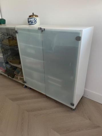 1 unieke IKEA Ivar kast met glazen deuren 80cmx82cmx29cm - afbeelding 9 1 unieke IKEA Ivar kast met glazen deuren 80cmx82cmx29cm - afbeelding 9