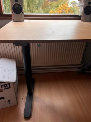 Bureau elektrisch verstelbaar ikea bekant 160 cm bij 80 cm - afbeelding 2 Bureau elektrisch verstelbaar ikea bekant 160 cm bij 80 cm - afbeelding 2