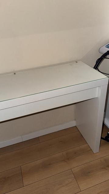 Nieuwe IKEA Malm bureau - toch te groot! Met luxe bakjes - afbeelding 2 Nieuwe IKEA Malm bureau - toch te groot! Met luxe bakjes - afbeelding 2