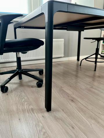 Conferentietafel/bureau 140x140cm. zwart | IKEA Bekant - afbeelding 5 Conferentietafel/bureau 140x140cm. zwart | IKEA Bekant - afbeelding 5