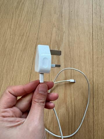 Apple Adaptor UK plug 
