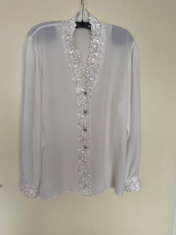 Prachtige Engelse blouse met kant maat 44-46