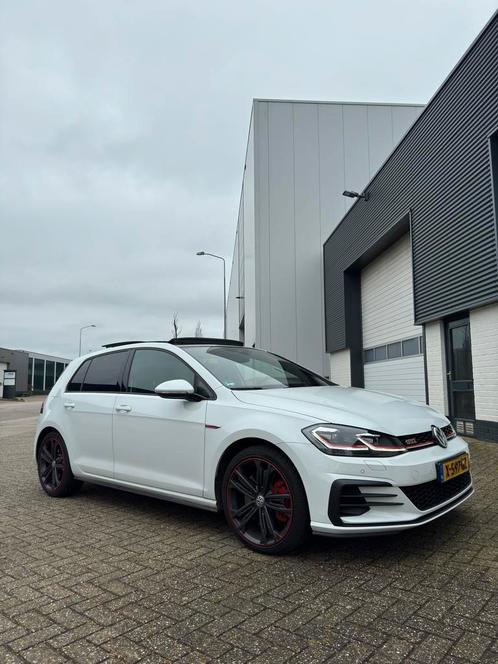 Volkswagen Golf 7.5 GTI Performance PANO|DSG|LANE|ACC|BOMVOL, Auto's, Volkswagen, Particulier, Golf, ABS, Achteruitrijcamera, Adaptieve lichten